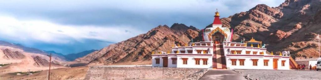 Hemis Monastery – Exploring Hemis: Tapestry of Treasures and Vibrant Festivals.